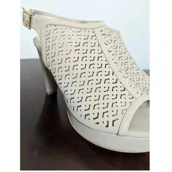 Forever Womens Tan Open Toe Ankle Buckle Heels Size 9 - Picture 3 of 7